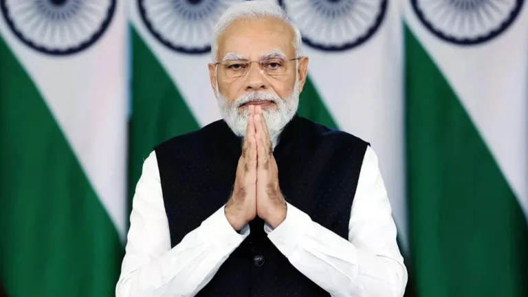 pm-modi-hand-fold-1761776975861